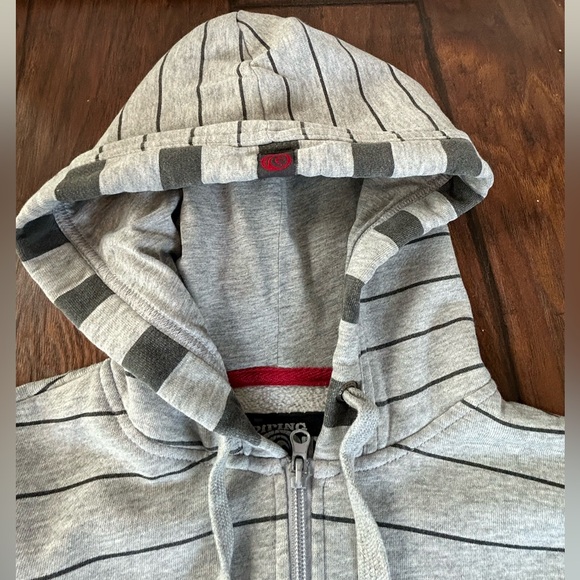Piping Hot Gray Striped Boys Hoodie Sweatshirt Skateboard Skater Sz 12 - Picture 5 of 7